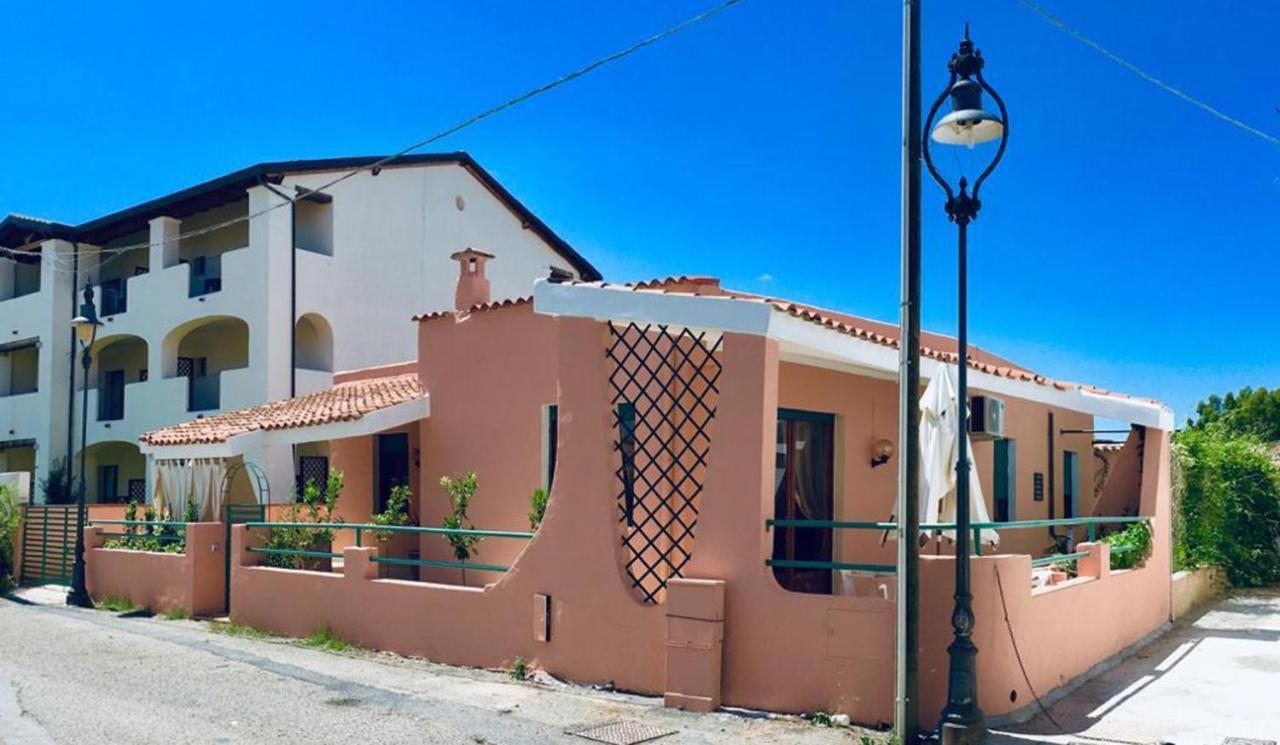 B&B De Janas La Caletta Bagian luar foto